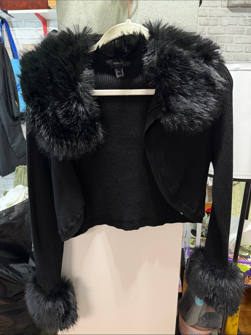 Forever 21 Black Faux Fur Trim Cropped Cardigan